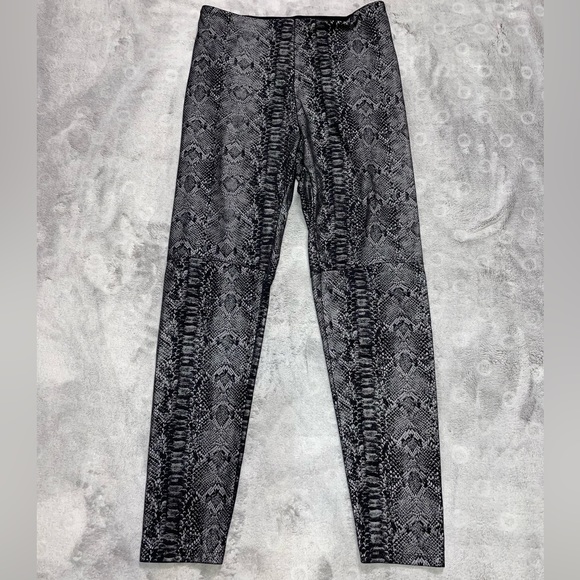 Women’s Lysse Black/Silver Snake-print Leggings Size Medium - Picture 1 of 12